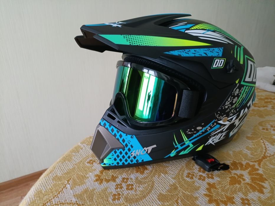 Шлем ендуро мото