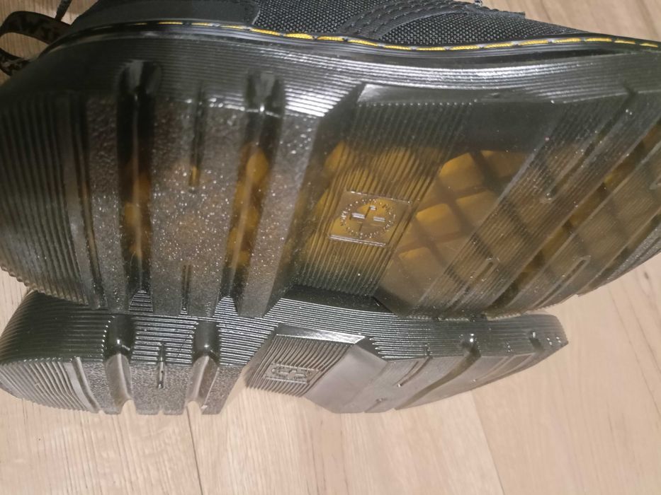 Dr. Martens 40 buty za kostkę zimowe jesienne czarne szare nowe