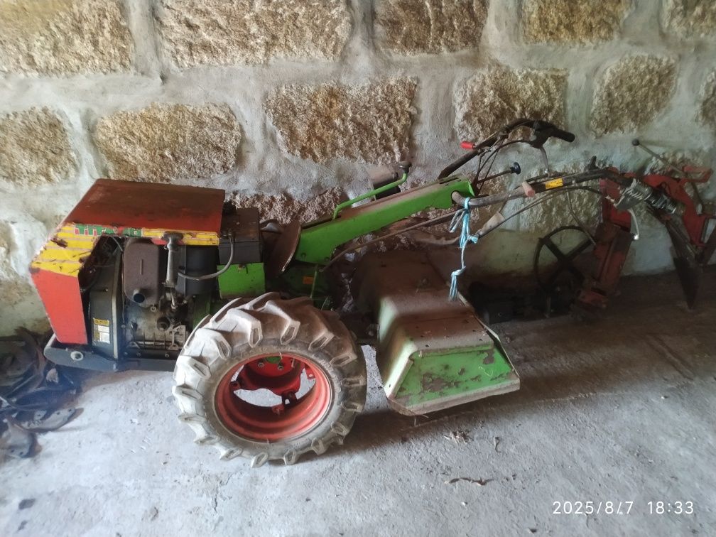 Motocultivador lombardini 14 cv trator manual