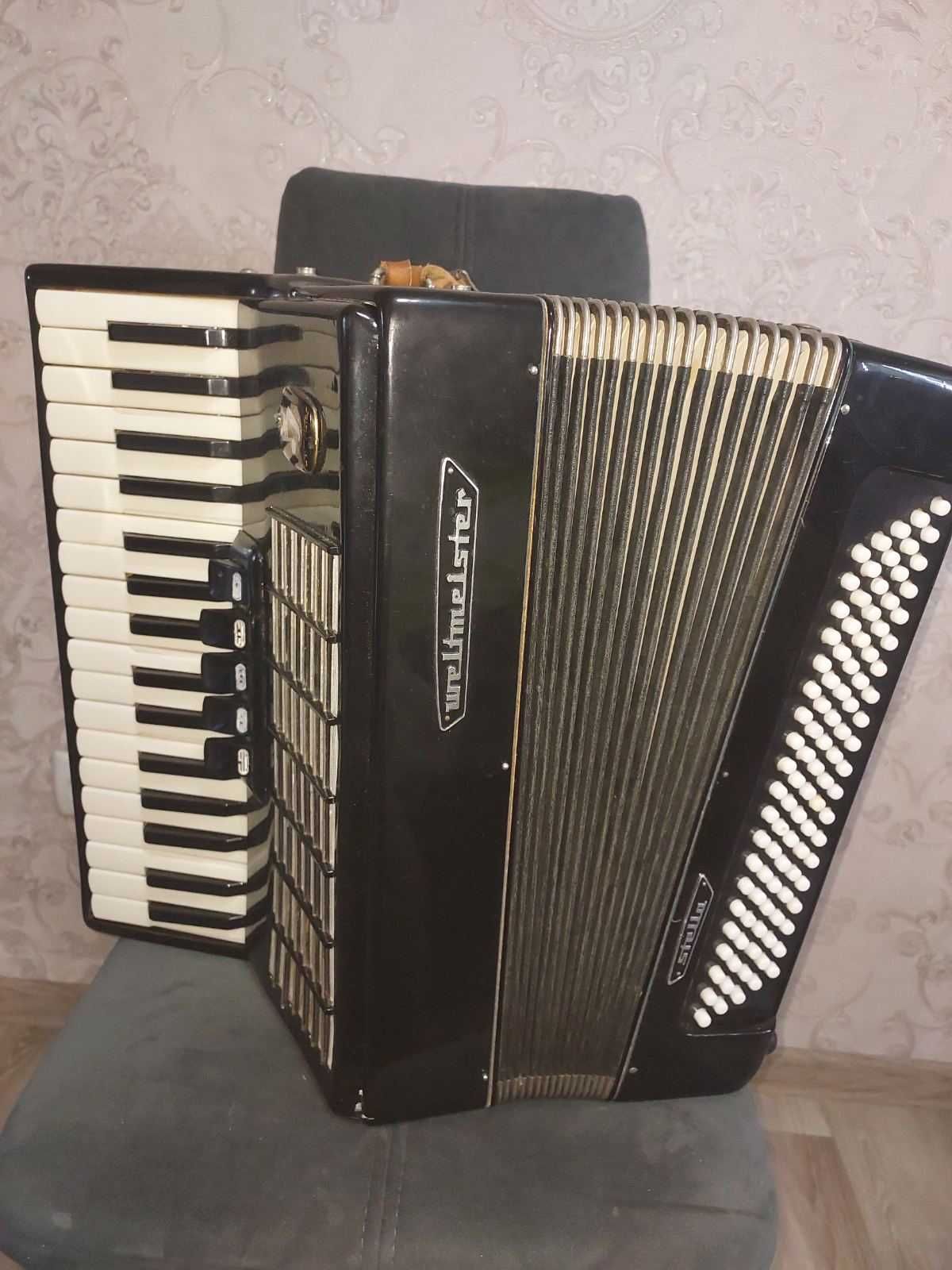 Продаж акордеону