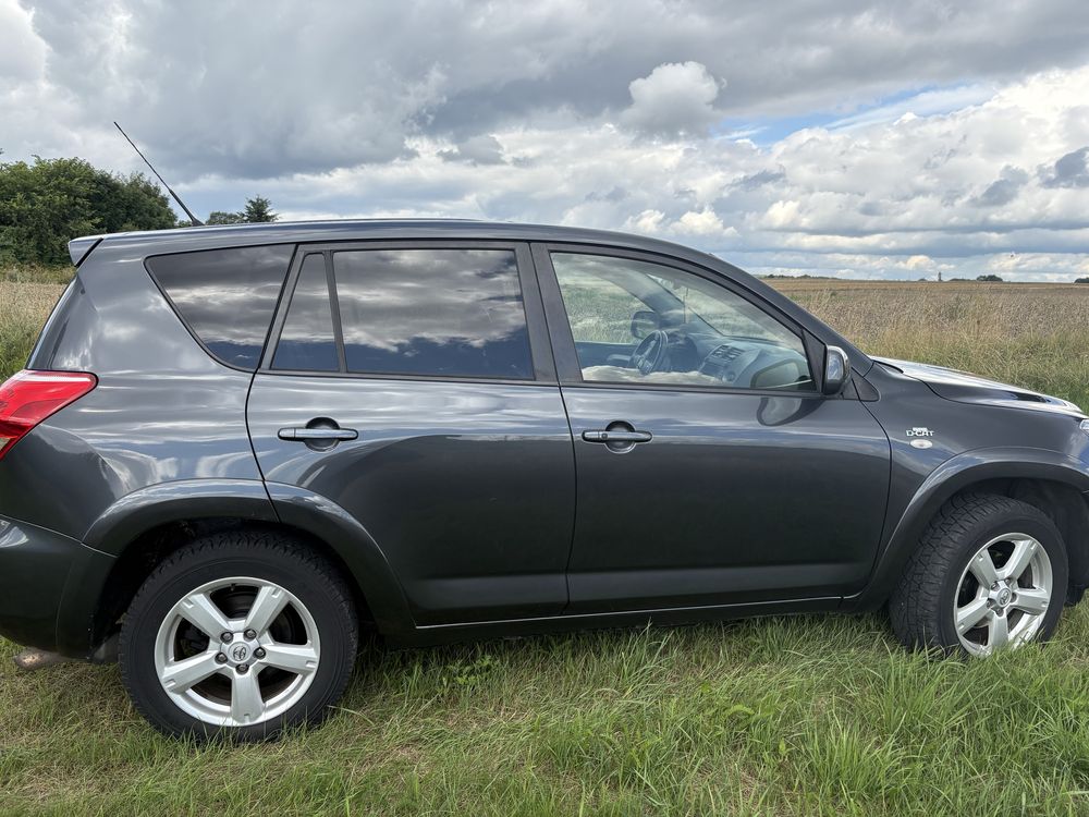 Toyota Rav 4. 2.2  d