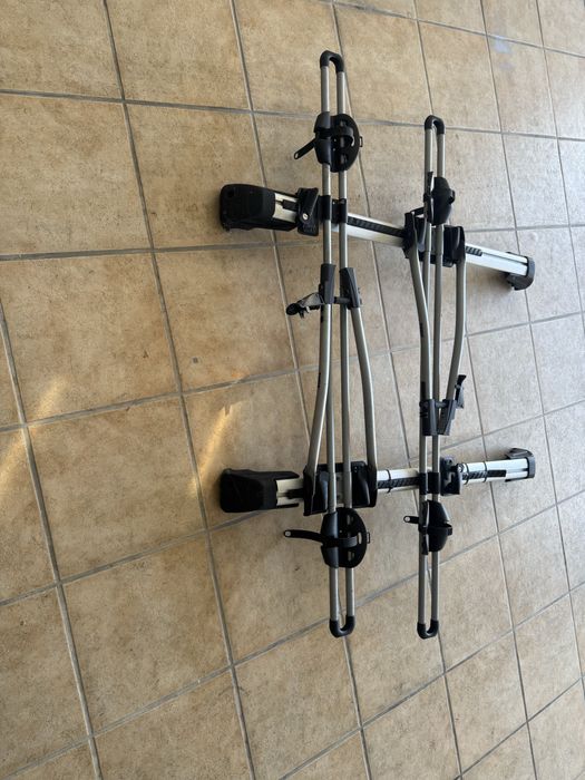 Barras tejadilho Peugeot  com 2 suportes Thule