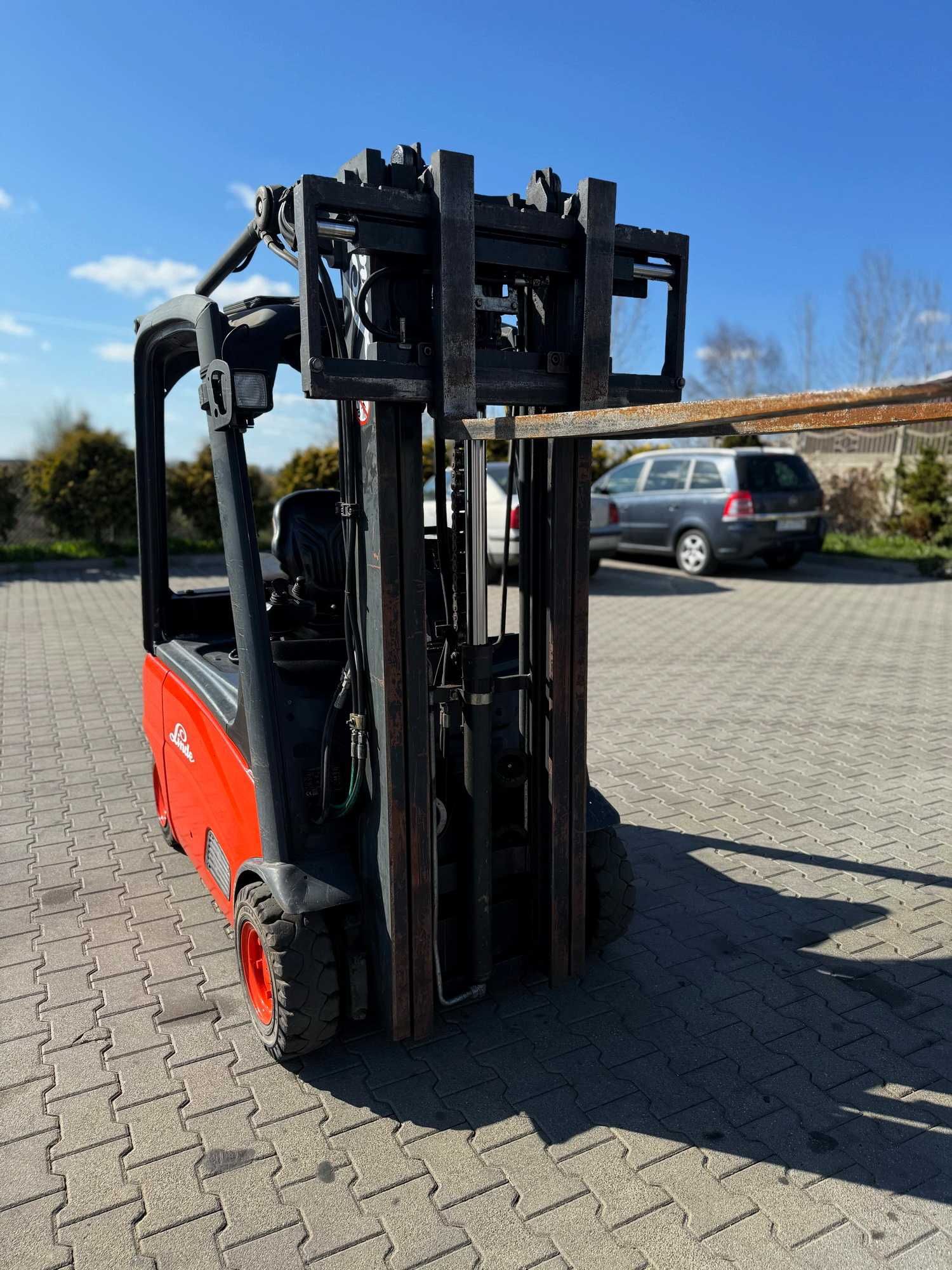 wózek widłowy elektryczny LINDE E16P-01 Triplex 4.60m przesuw 2014'