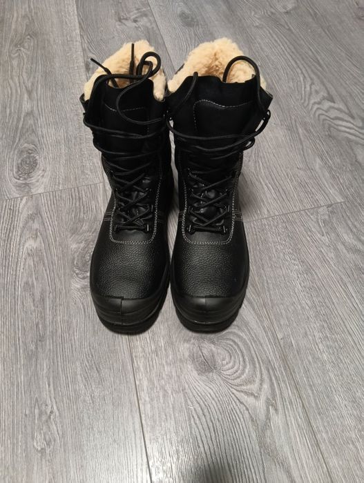 Робочі зимові черевики з металевим носком