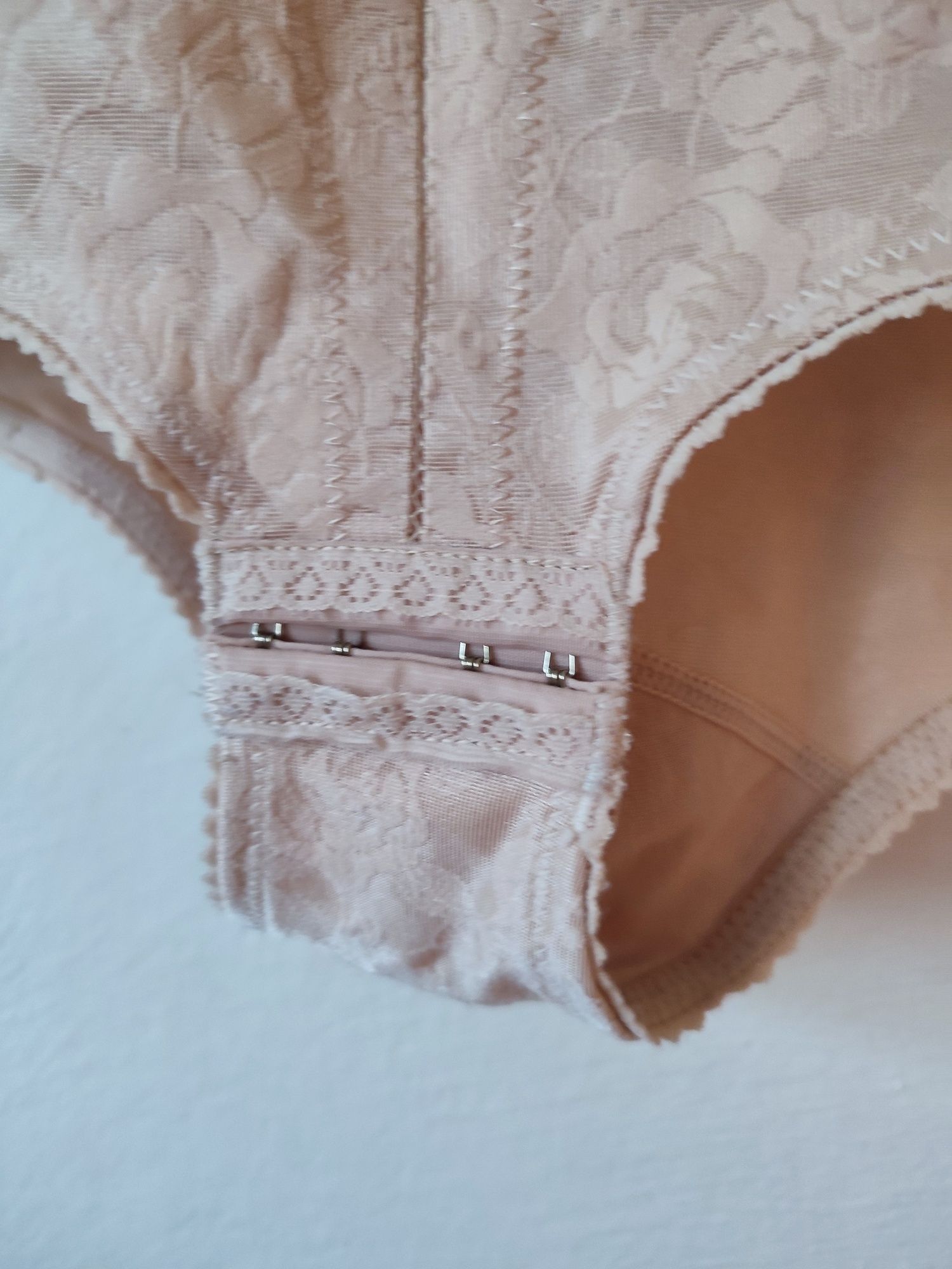 Body cieliste wyszczuplające 90 B