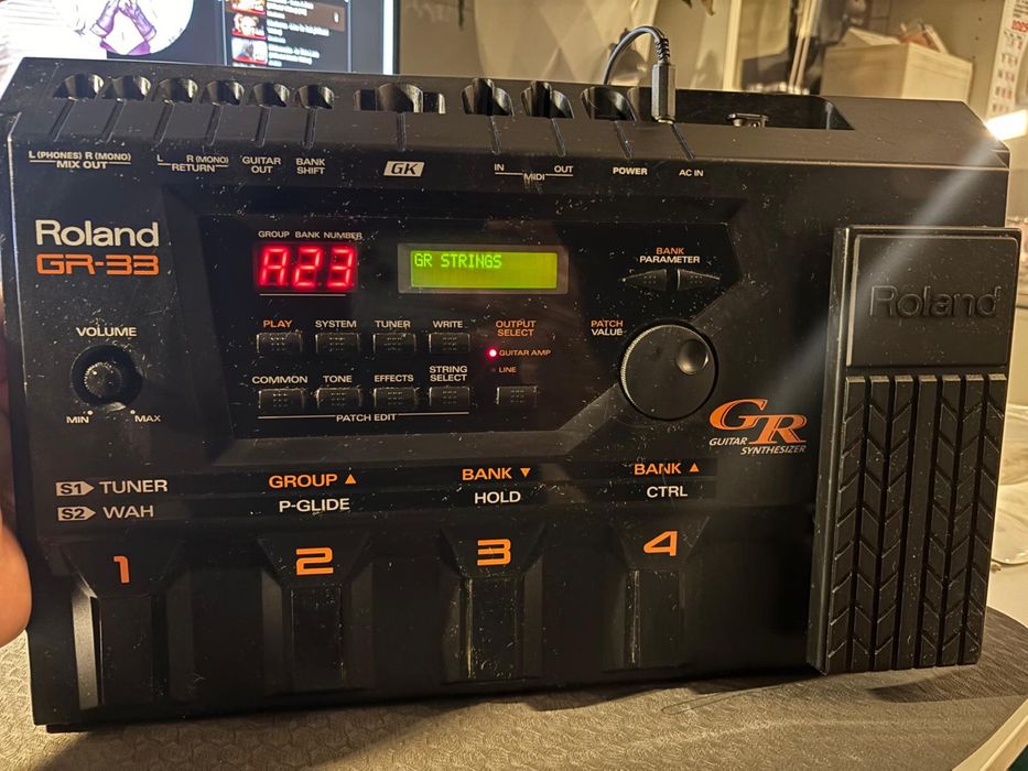 Roland GR-33 e GLab controlador