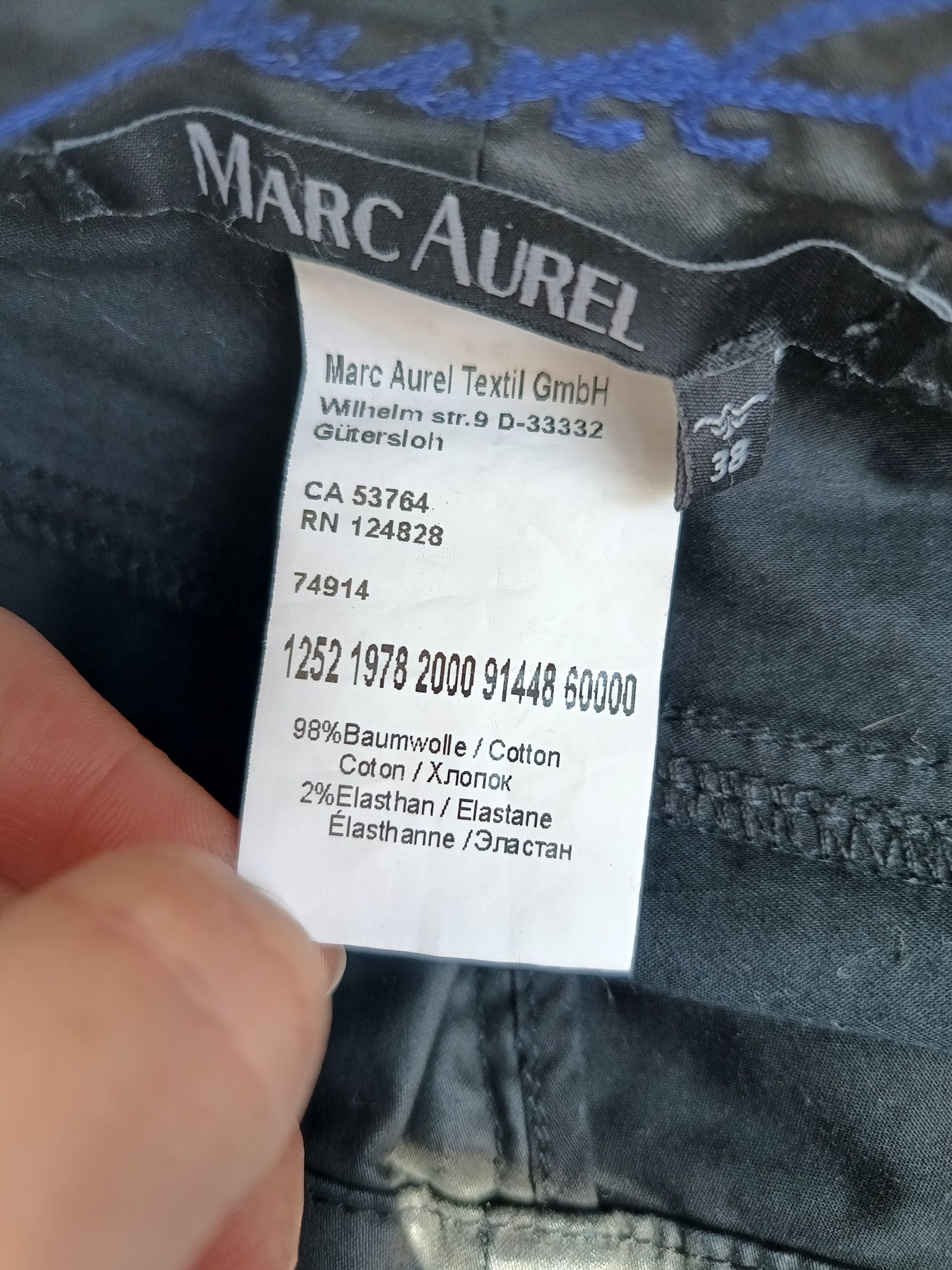Marc Aurel czarne woskowane spodnie M