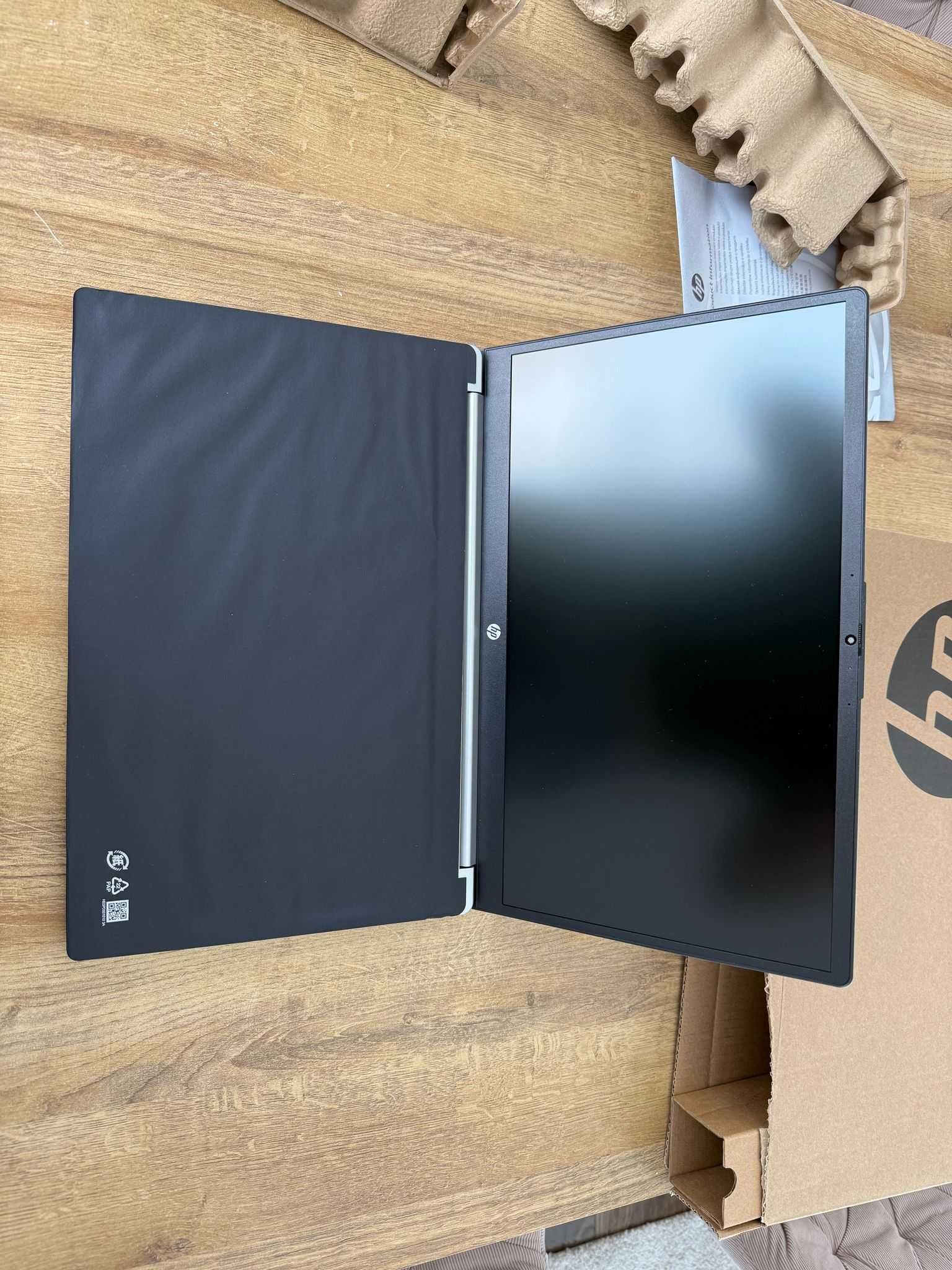 Portátil HP 15 -FD0 1 TB ( INTEL CORE i7 ) nunca usado