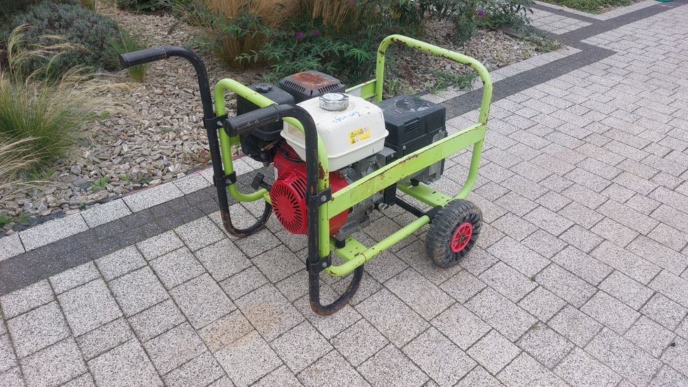 Agregat prądotwórczy Pramac E8000 silnik Honda GX 390