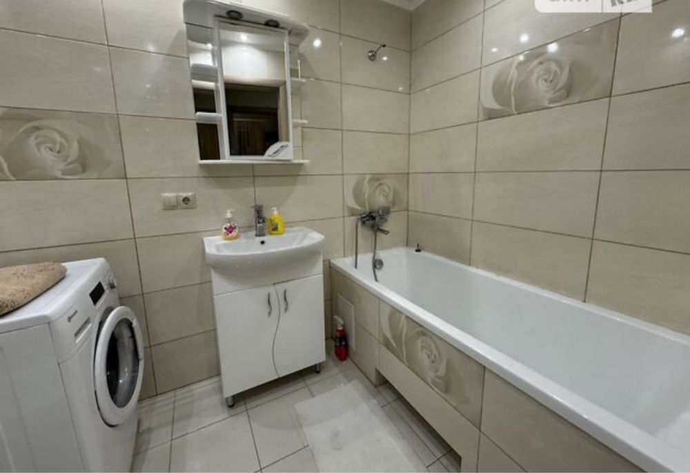 Оренда 3 кімнатної квартири біля озера