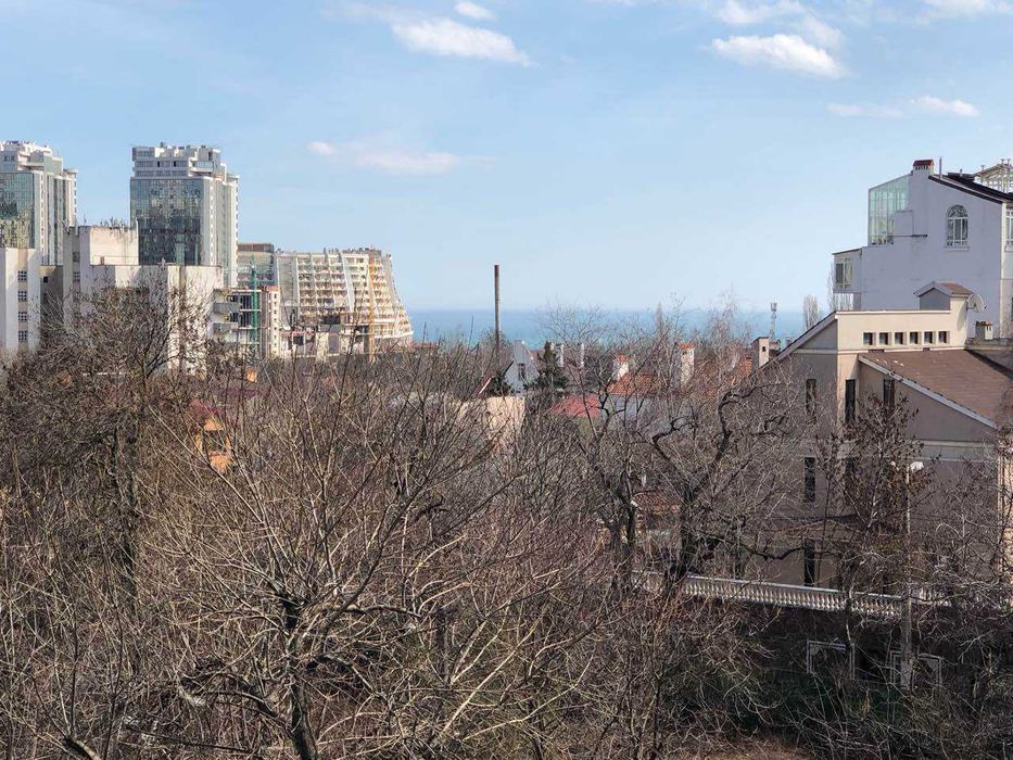 Продам просторную квартиру в районе Аркадии, ЖК Акапулько.