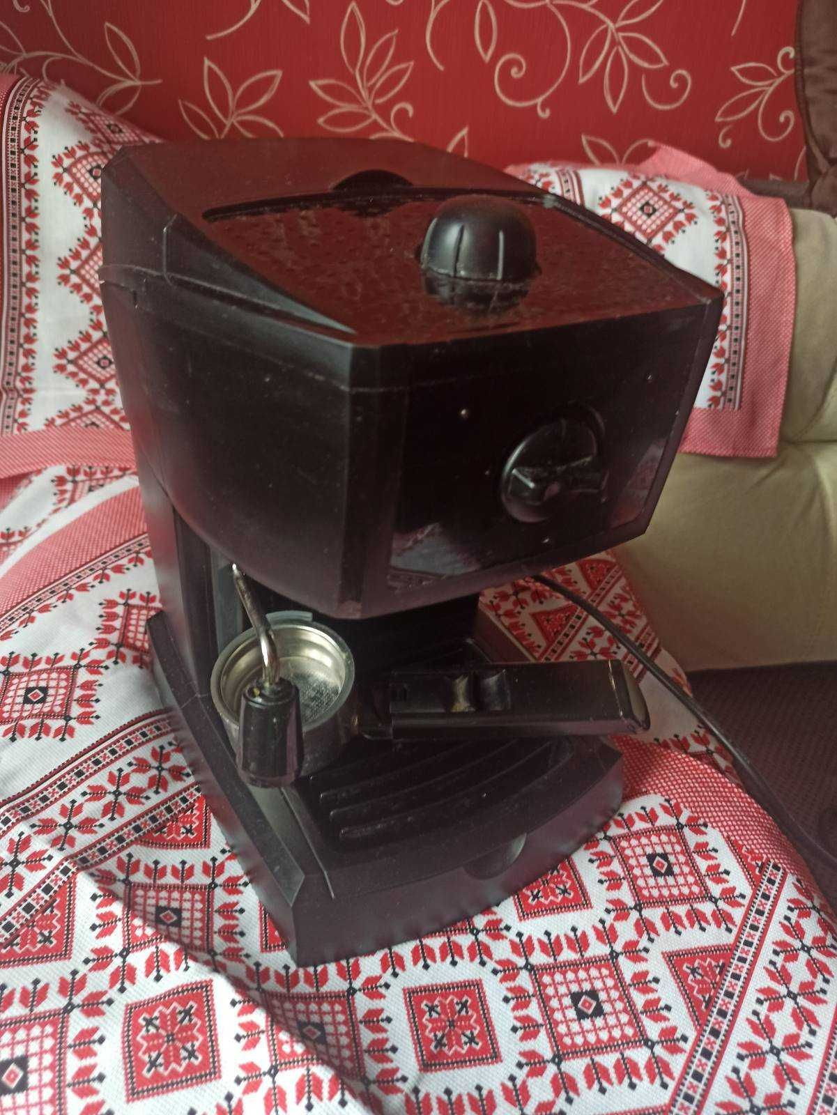 Кавоварка DeLonghi EC 146.B