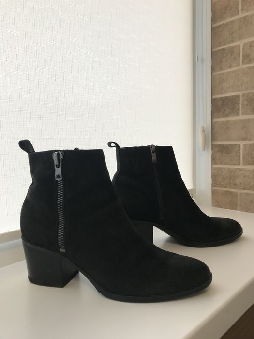 Продам ботиночки женские,Caprice р.41.