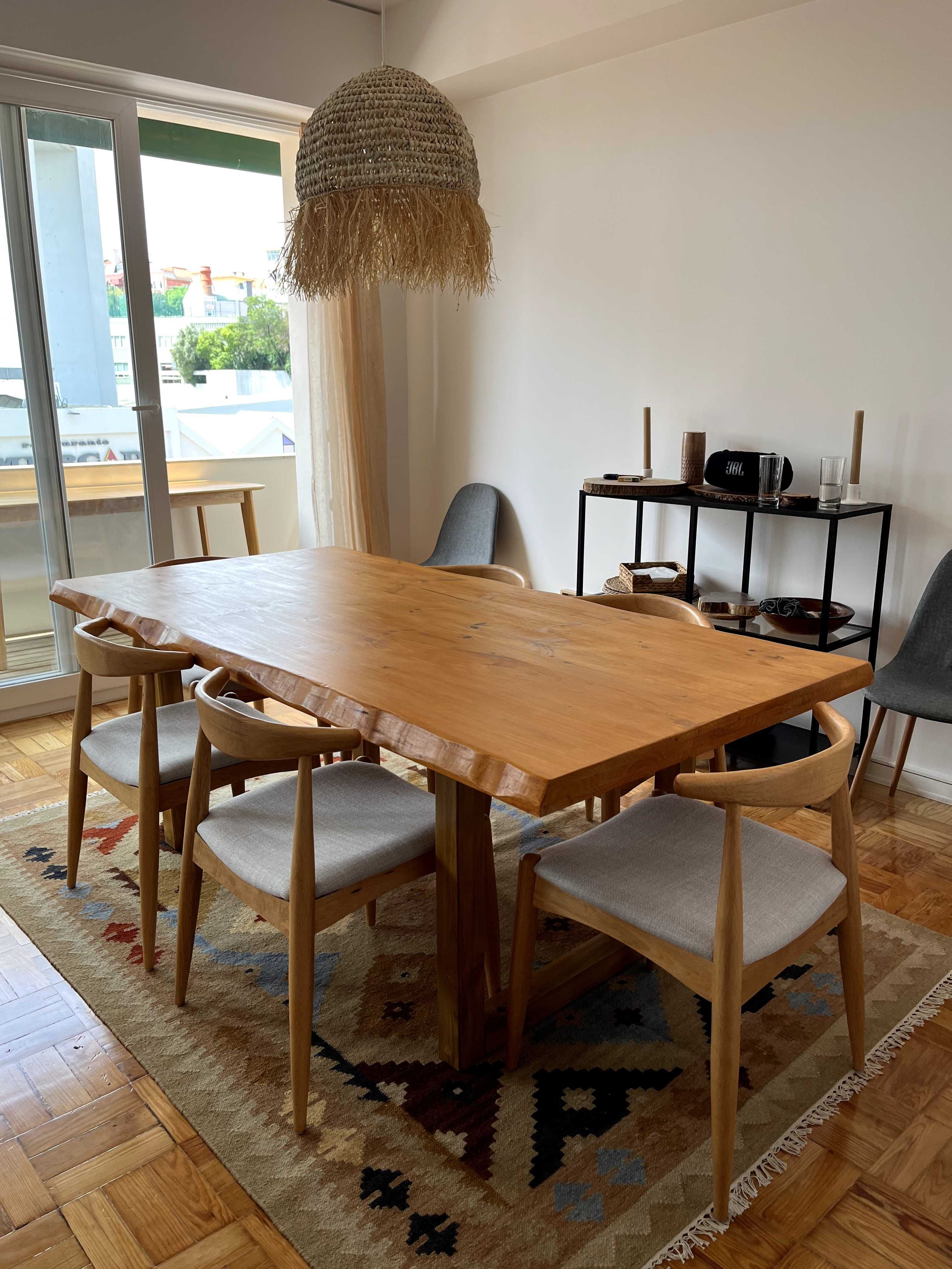 Mesa de Jantar em Madeira por Medida