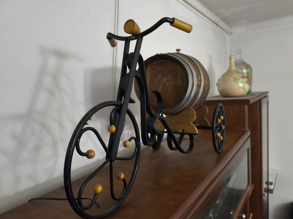 Bicicleta em ferro zincada. E pintada