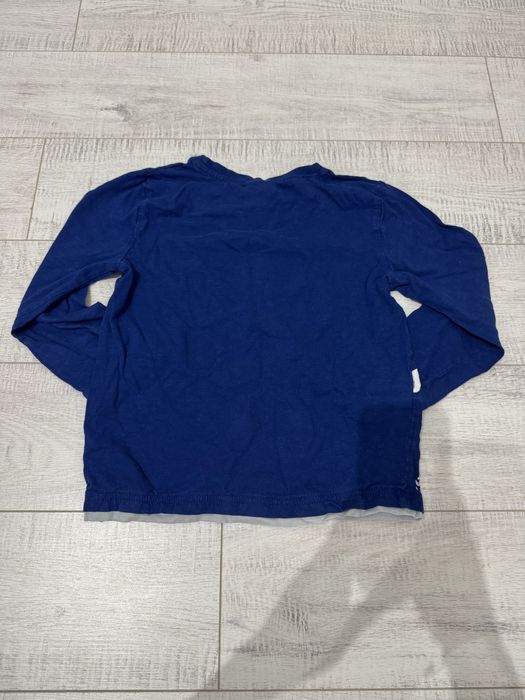 Niebieska bluzka chłopięca