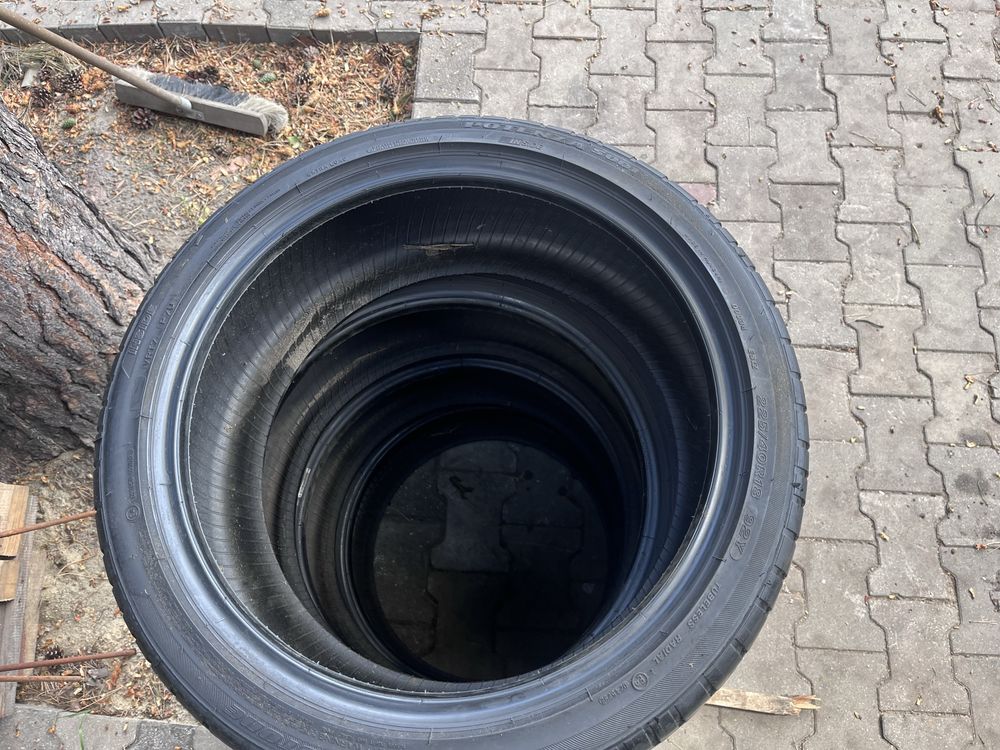 Opony BRIDGESTONE 225/40 R18