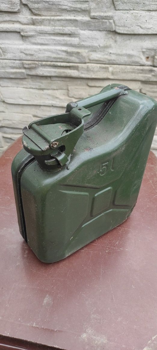 Kanister 5l sprzedam