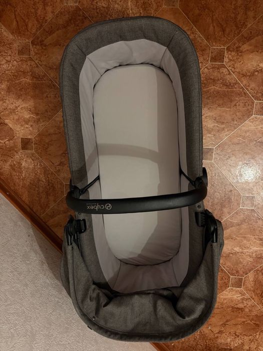 Cybex Priam Soho Grey - повний комплект 3в1 з автокріслом
