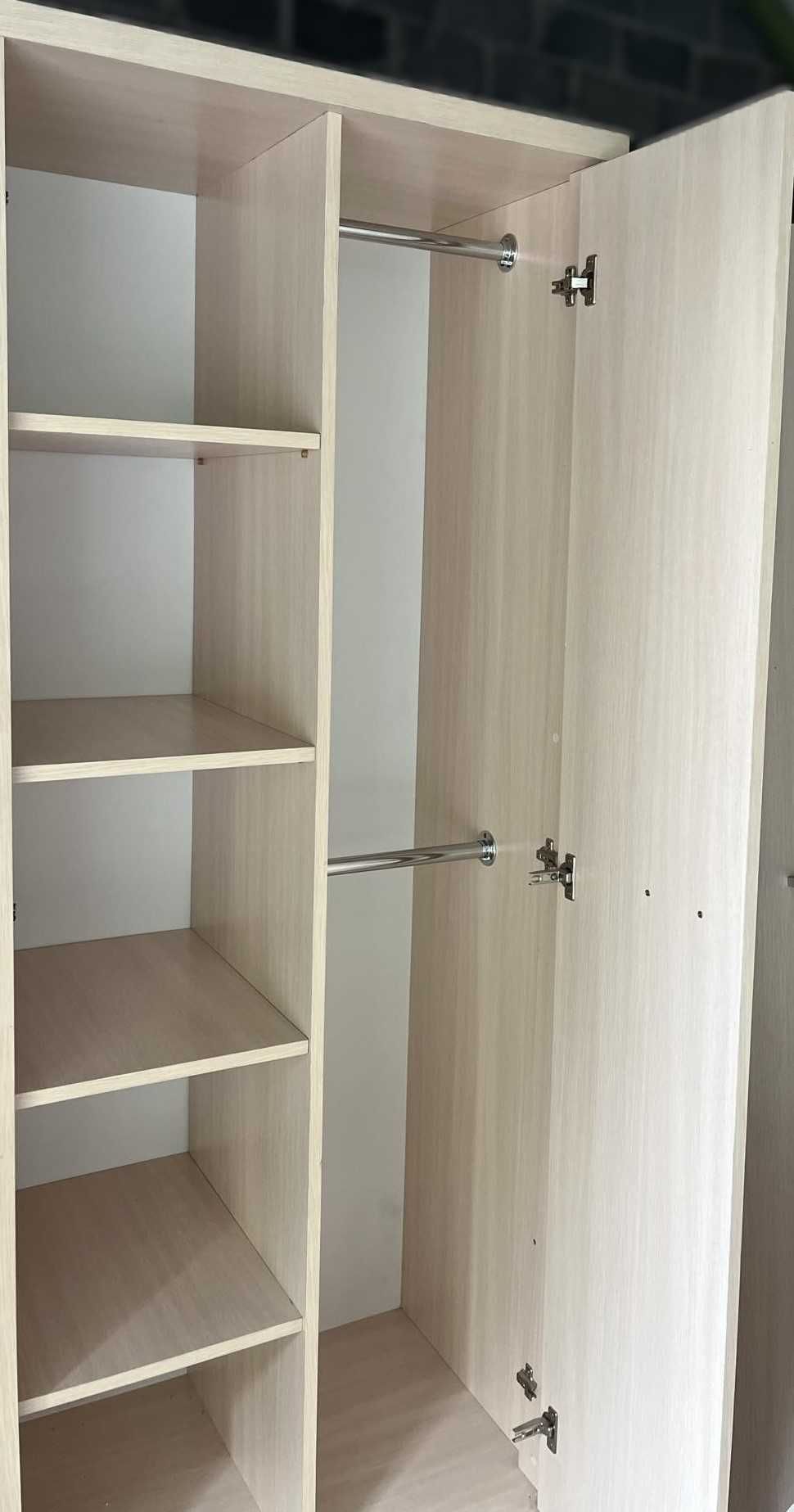 meble (szafa, komoda, łóżko, 2 szafki stojące, szafka wisząca, półka)