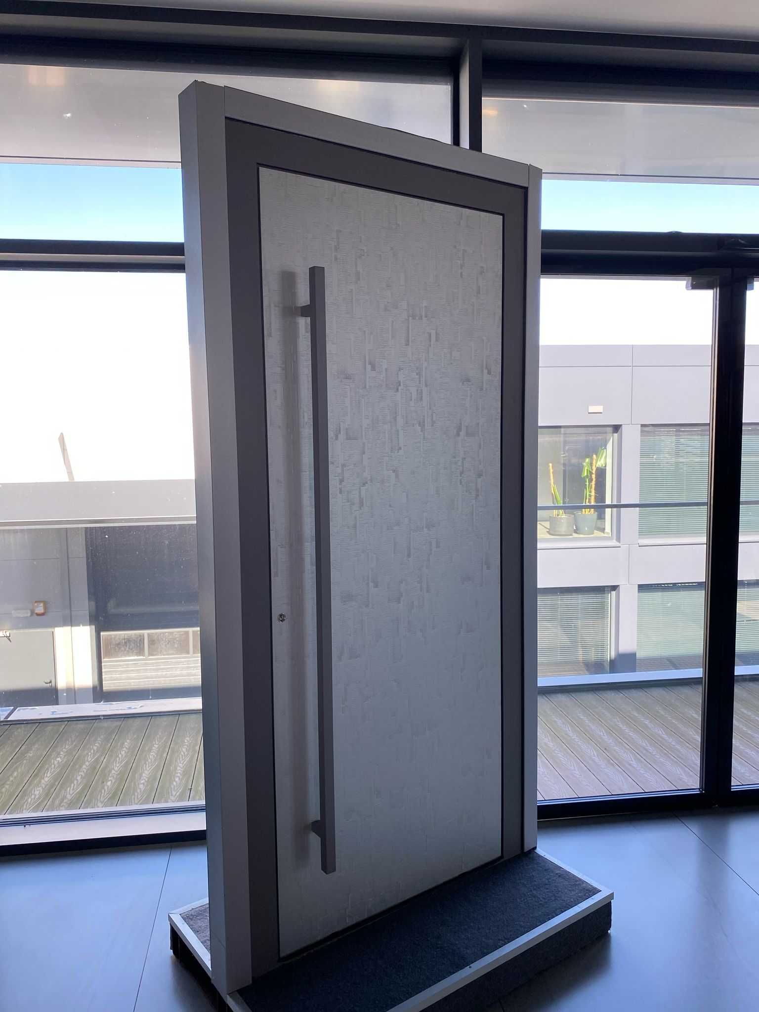 Drzwi aluminiowe wejściowe  Ościeżnica w zestawie