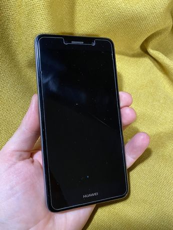 телефон Huawei Y7 2017