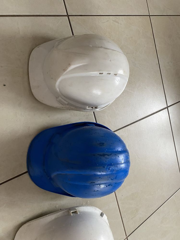 Kask bhp niezniszczony