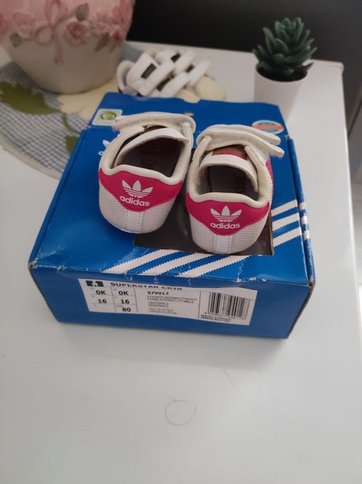 sapatilhas Adidas Originals recém nascido