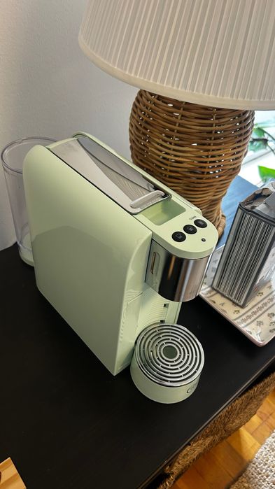 Máquina de café cápsulas Pingo Doce / Camry — excelente estado