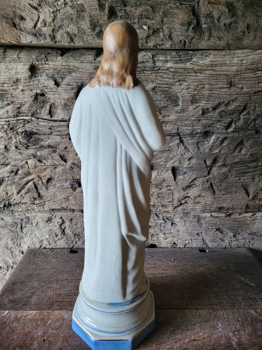 Porcelanowa figurka Pan Jezus z biskwitu