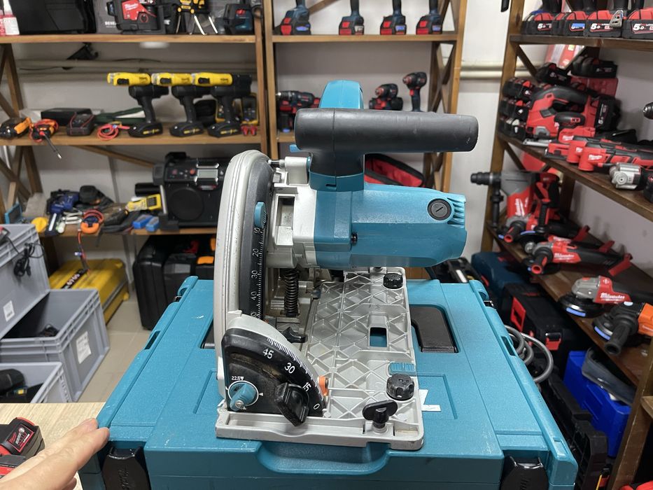 Makita SP6000 / погружна дискова пила Макіта