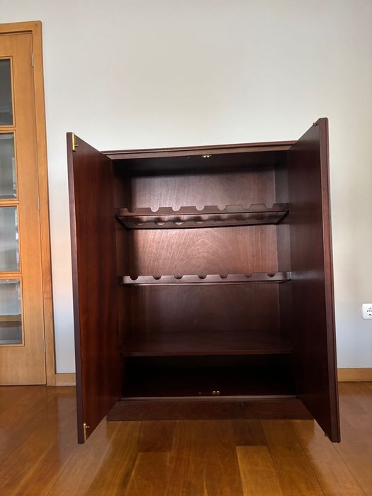 Mobília de sala de jantar estilo inglês clássico e candeeiro provençal