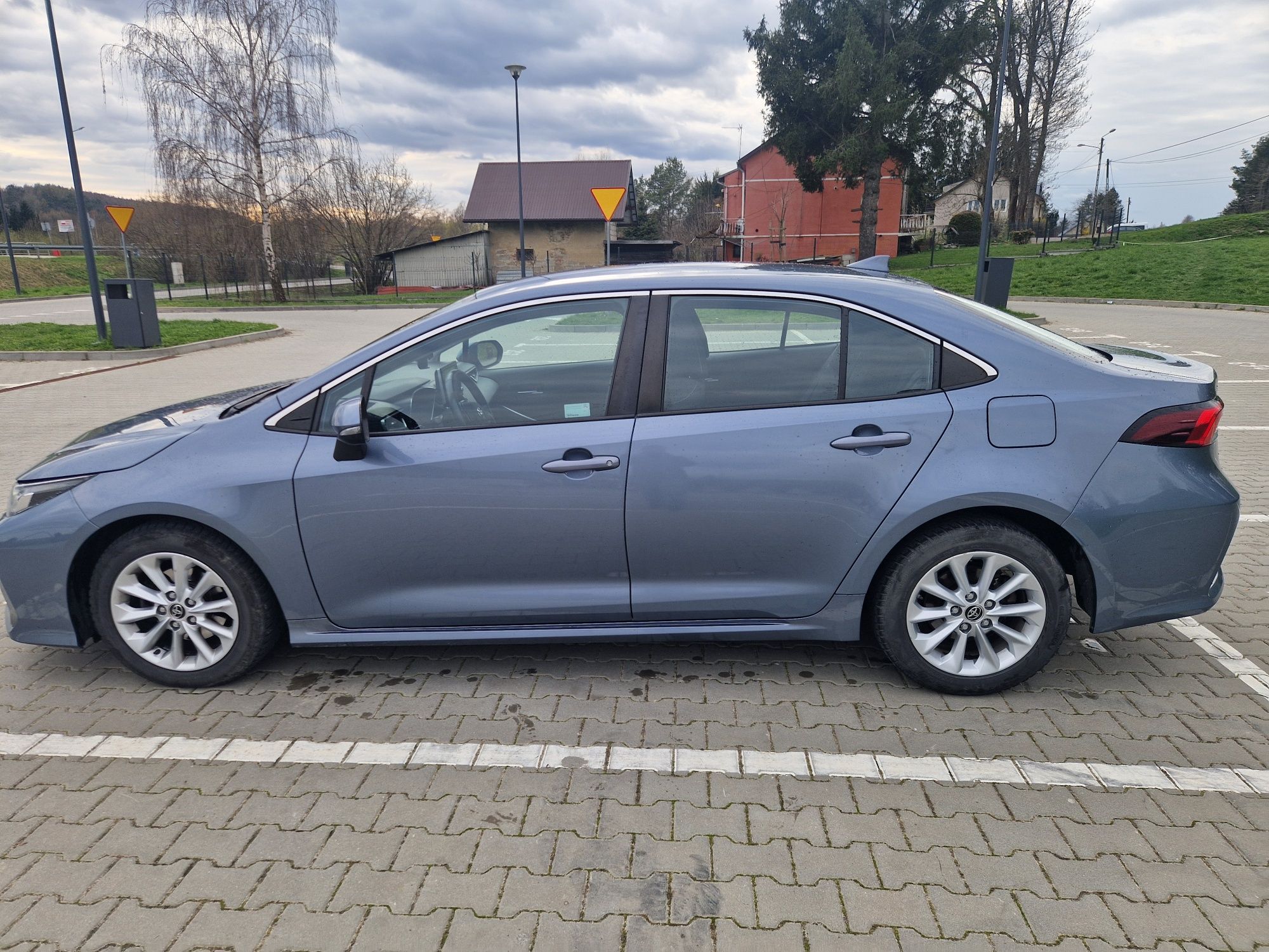 Toyota corolla 1.6 automat   gwarancja fabryczna  salon Polska