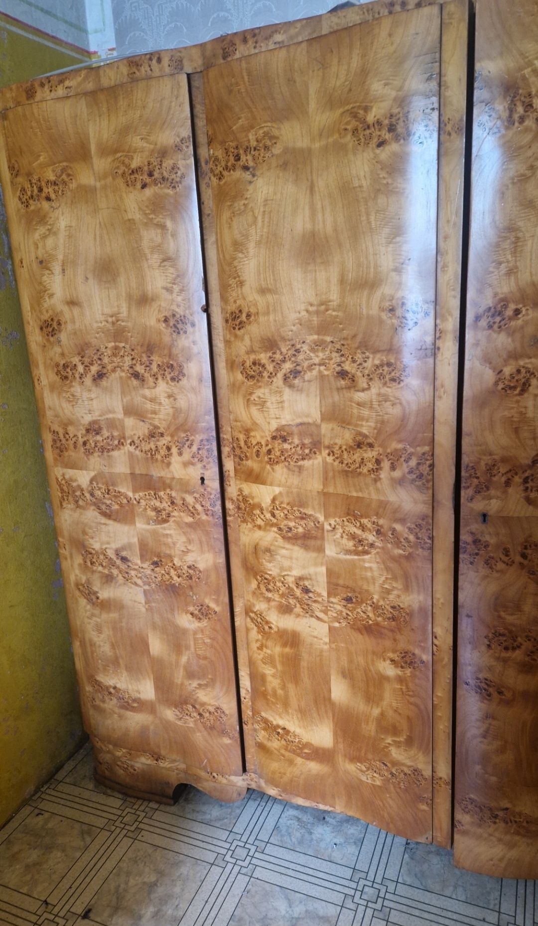 Szafa w stylu Art Deco z drewna orzechowego Burr, lata 50. XX wieku, n