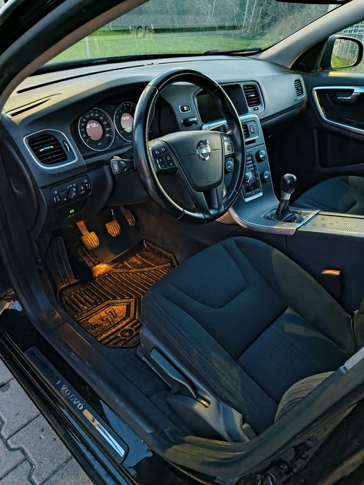 Volvo V60 1.6 benzyna T3 150km