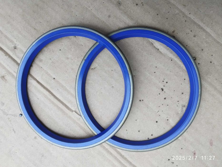 zgarniacz sworzniowy  95x110x6  nowy (2szt- komplet)