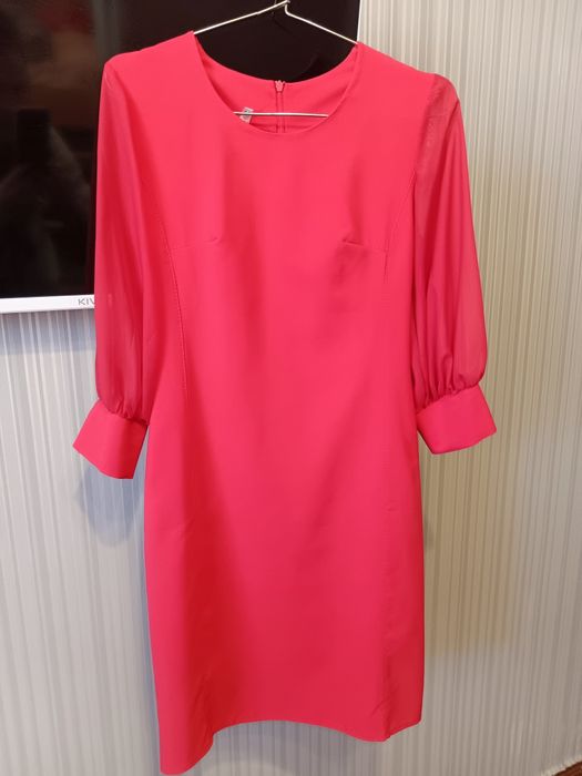 Платье приталенное