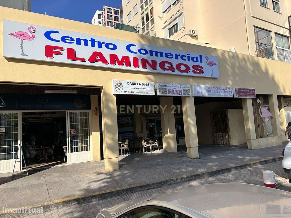 Loja 10 m² para arrendamento – Centro Comercial Flamingos, Praceta Sal