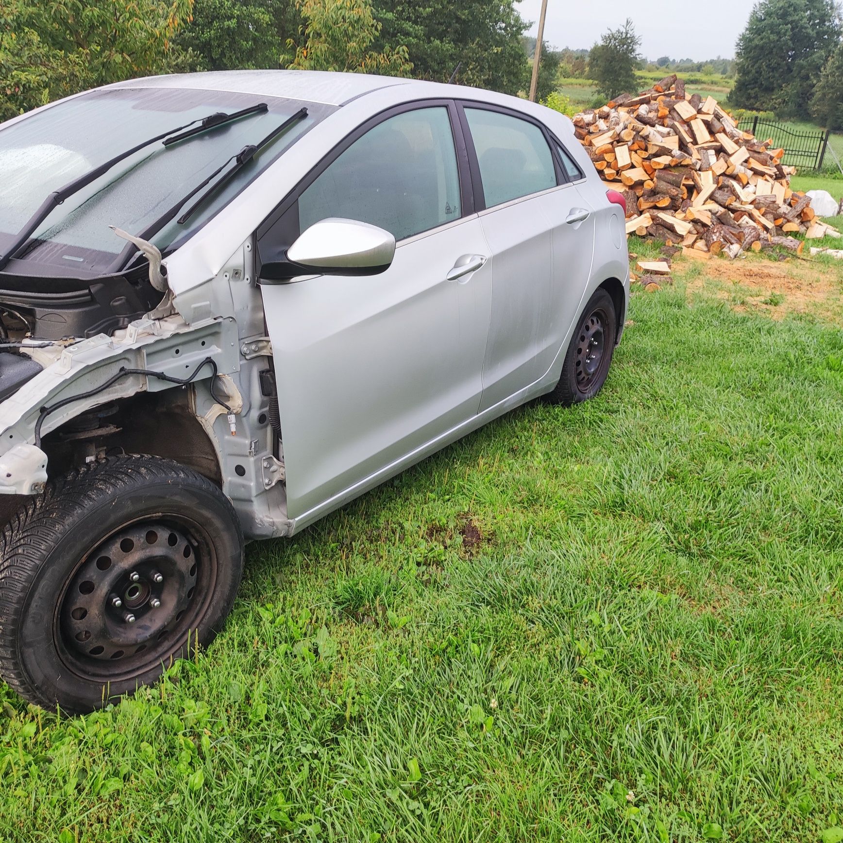 Hyundai i30  Rok 2015 1.6 Benzyna