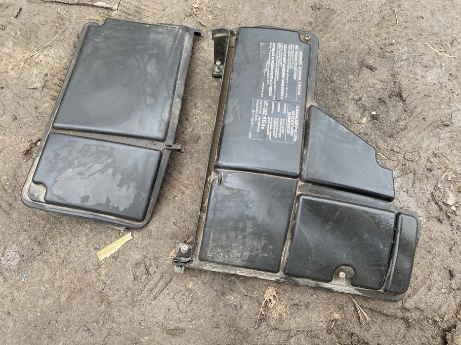 A1635400182 Кришка блоку запобіжників Mercedes ML163