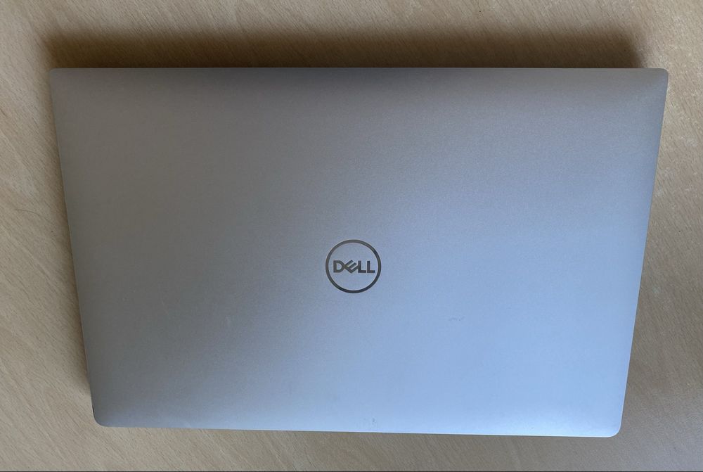 Як Новий DELL XPS 15 9560•15.6 4К Сенсор•Core i7-7700HQ•16•256 GTX1050