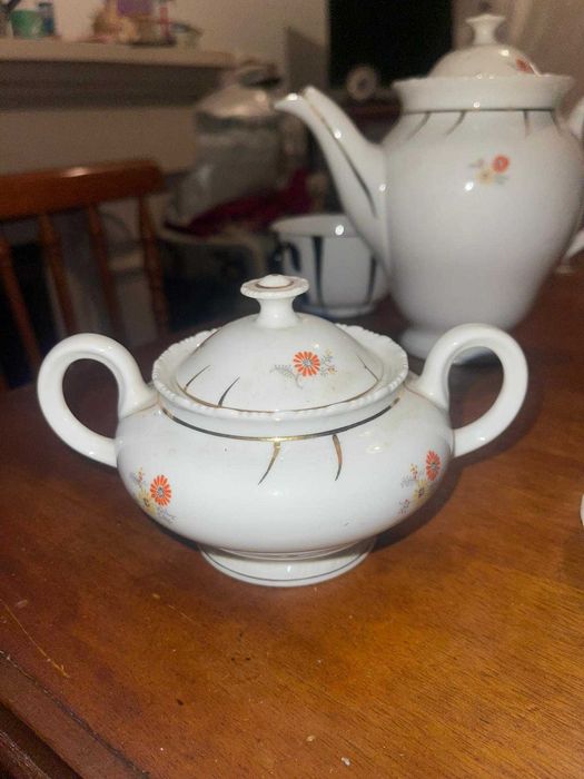 Vista Alegre conjunto de chá 27 peças anos 20 a 40