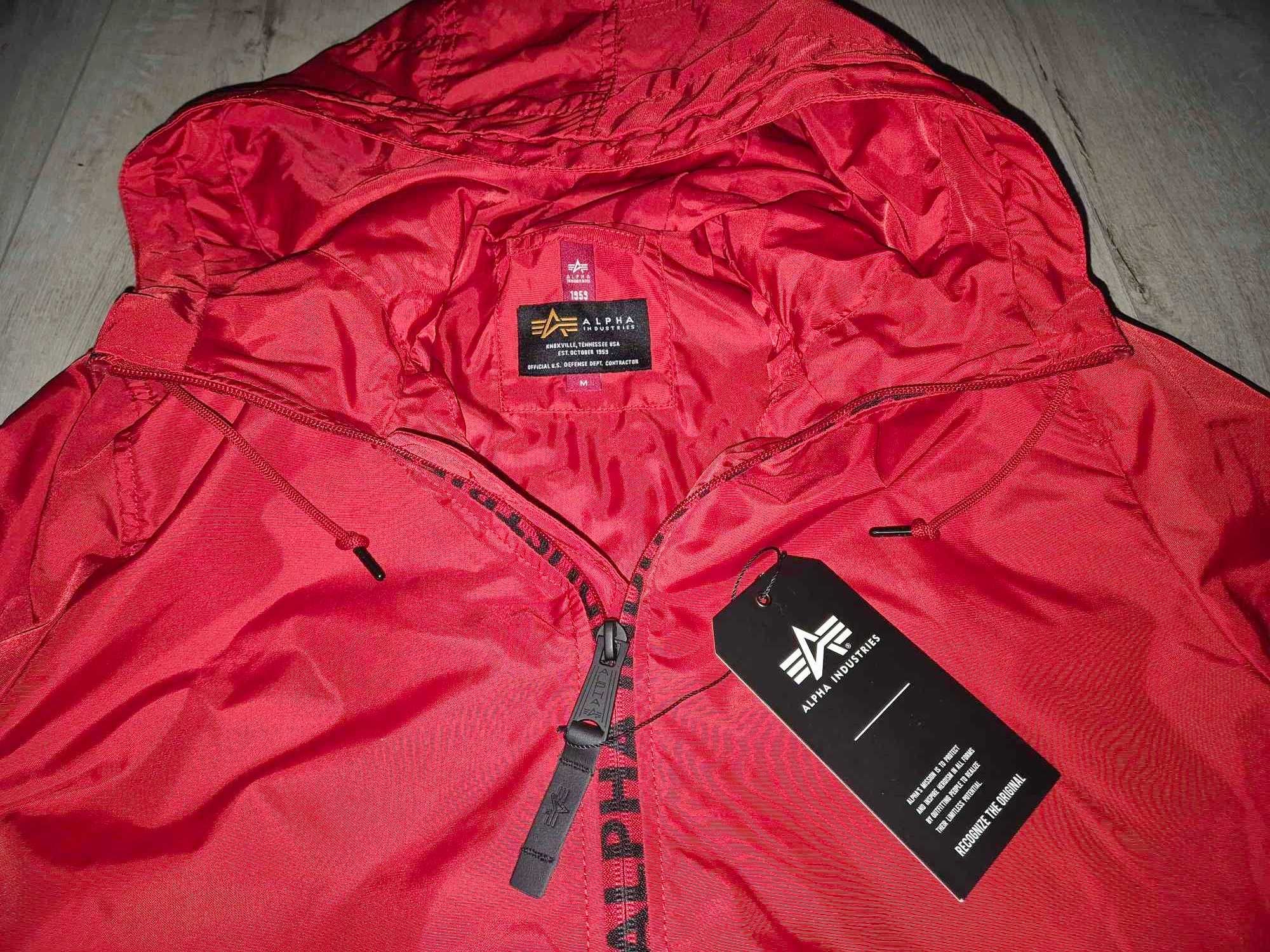 Bomberka Alpha Industries  Model MA-1 LW HOODED  PZ