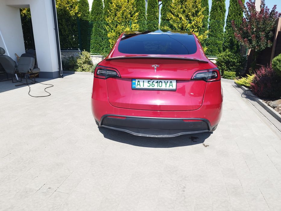 Tesla model Y 2021р long range