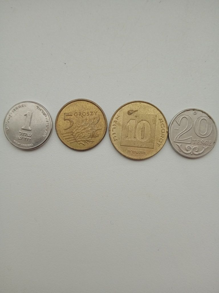 Продаю монеты разные