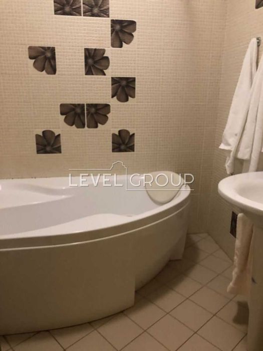 Трикімнатна квартира в центрі на вул. Гоголівська 2а, Університет