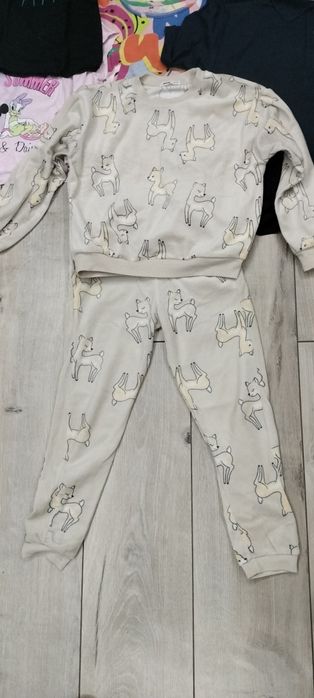 Dres dziewczęcy 122 Sinsay+dodatek bluzeczki