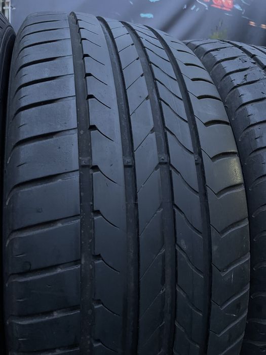 Шини бу 215/50 r17 Goodyear комплеко літо