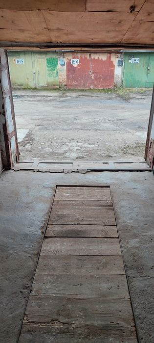 Продам гараж в центре