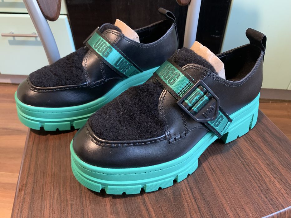 Жіночі Туфлі/лофери UGG